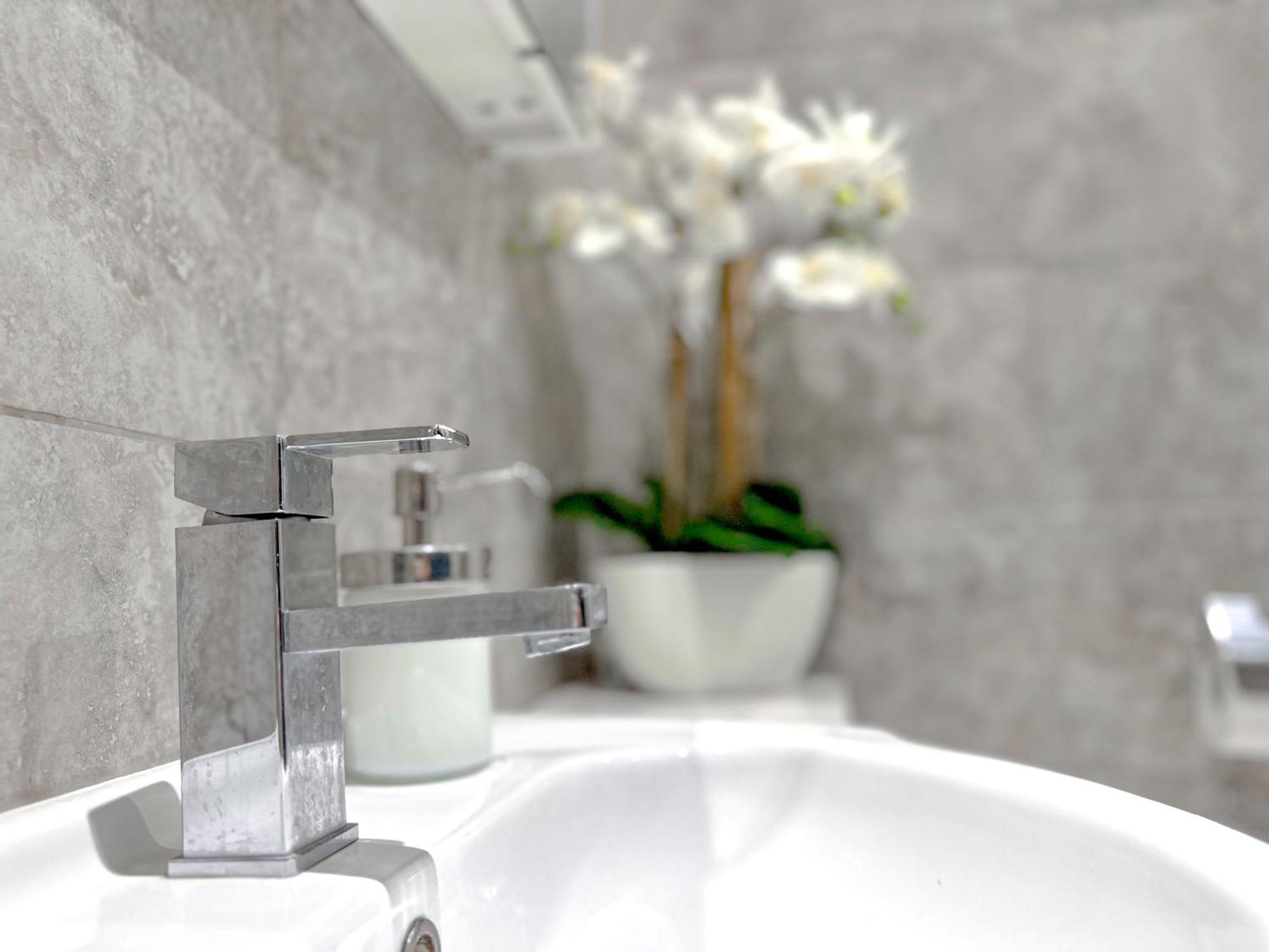 Contemporary And Cosy Birmingham Apartment- Free Parking & Wi-Fi Экстерьер фото